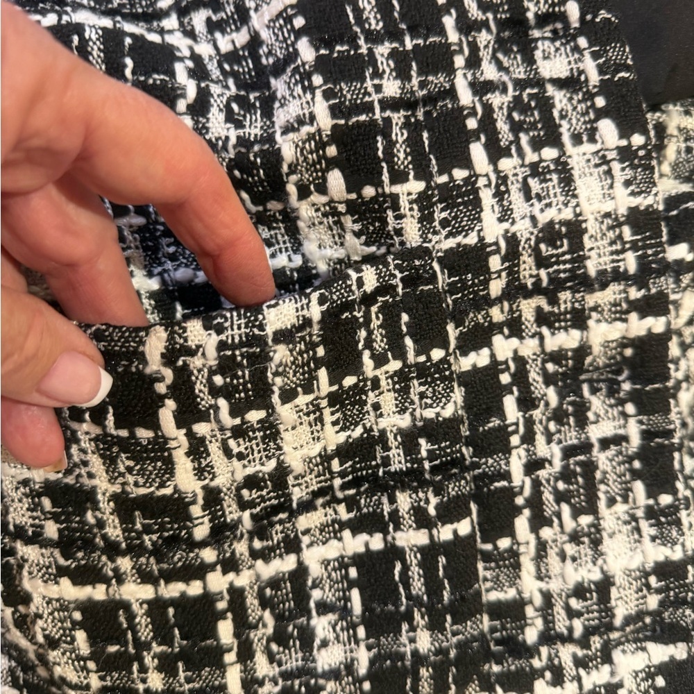 H&M Monochrome Tweed Cropped Blazer XL w Front Pockets - Picture 6 of 6